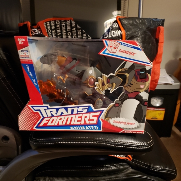 TRANSFORMER ACTION  FIGURE VOYAGER CLASS ANIMATED AUTOBOT GRIMLOCK - Picture 10 of 11